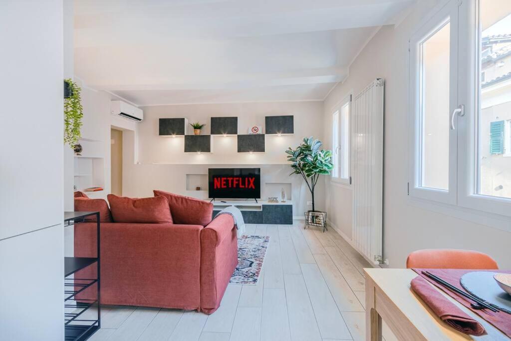Apartment Red Ferrari House - Center